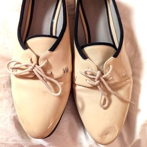 JASON WU Patent Leather Dress Shoes. Cream with Black Accents. Size 9.5US/41EU